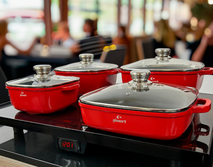Casseroles
Efficiency for preparing and serving food